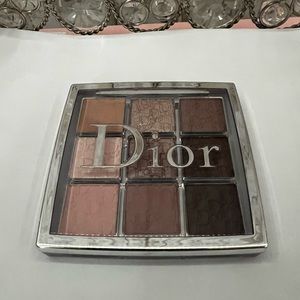 Dior
BACKSTAGE Eyeshadow Palette in #2 Warm Neutral